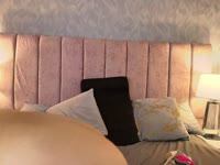 Sarà sexy, birichina e furba, una dolcezza carina e focosa. Posso muovere il mio grosso culo in modo sensuale e toccare la mia figa rosa e bagnata con delicatezza e sensualità. Sarà molto eccitante per me, e se mi piaci, sarà eccitante anche per te. Potremo iniziare conversazioni piene di erotismo o di argomenti che abbiamo in comune, o semplicemente goderci il piacere, le risate e l