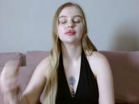 I am kind, good talk and hearing person... would love to know people here ahaha <3 i am polish student