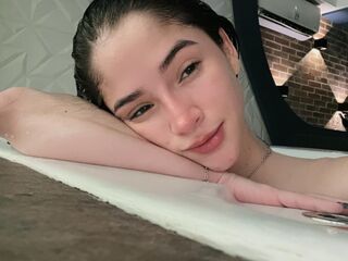camwhore fingering pussy CamilaMalkovich