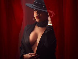 hot cam girl masturbating with sextoy EvaCarusso