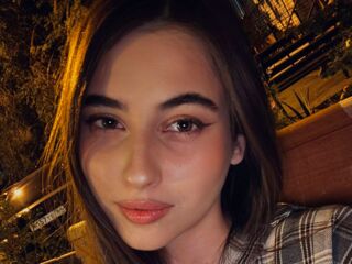 chat room live cam LeiaFrost