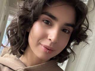 cam strip tease LillianKnight