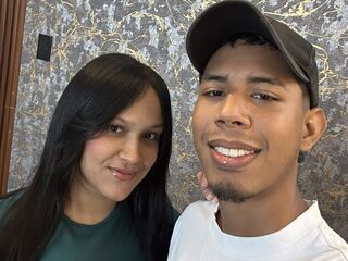 live cam couple sex show SofiAndAndre