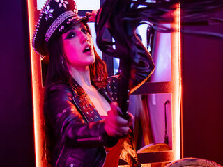 fetish live show CleodoraNoir