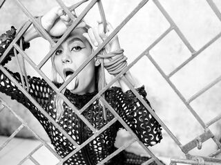 kinky fetish web cam FiorellaWhite
