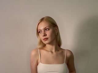sexy camgirl picture AishaNaeher