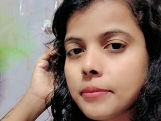 camslut naked AishwariaRaie