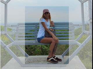 camgirl masturbating with sextoy Akhisha