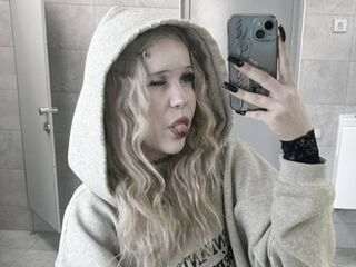 chatroom webcam pic AlicaUwu