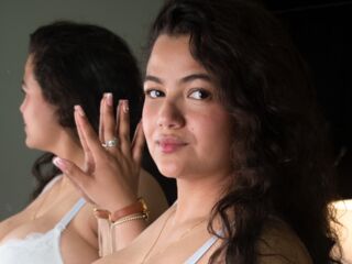 cam girl AliceMorellli