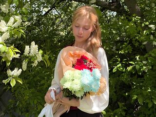 fingering girl webcam picture AliseMorise