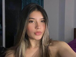fingering camslut AmberDiamons