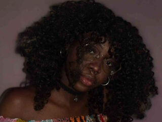 cyber sex chat room AminetaDuke