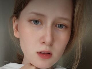 camwhore masturbating with dildo AmyCollege