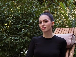 camslut naked AmyReeves