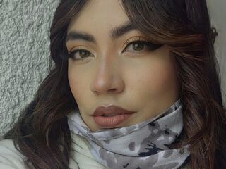 girl webcam show AmyZambrano