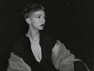 girl cam naked AniKali