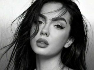 topless camgirl AnneAm