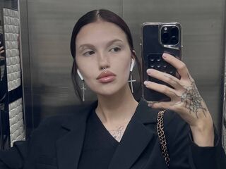 naked camgirl masturbating with vibrator ArlindaMarotti