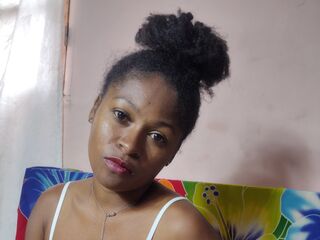 live webcam model AvelineMboty