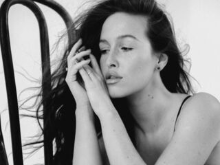 camsex picture BettyLarson