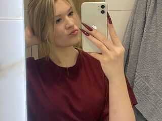 naked cam girl masturbating with dildo Bloryjon