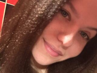 cam girl showing tits BridgetPoudrier