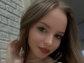naughty cam girl fingering pussy BrittHamm
