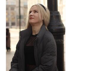 naughty cam girl masturbating CarinGoodwin