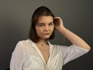nude cam picture CaritaMattox