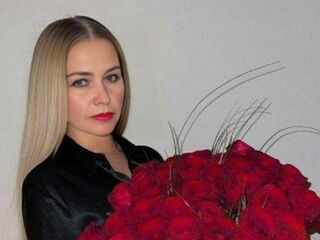 cam girl playing with sextoy CarlaVogue