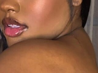 nude webcamgirl pic CarmenColada