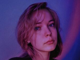 naked cam girl CharlieFenniman