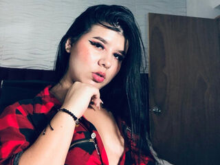 naked girl with webcam masturbating with dildo CheilyAdams