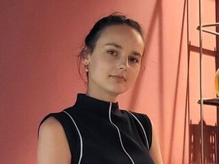 naked webcamgirl video CherlynAltice