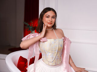 naughty cam girl fingering shaved pussy ChloeCalloway