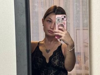 naughty camgirl fingering shaved pussy ClareHoop
