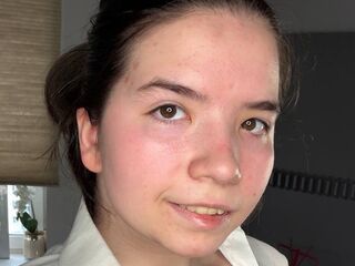 voyeur webcam DaisyMolen