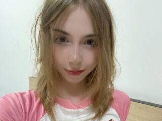 webcam girl DaniGlow