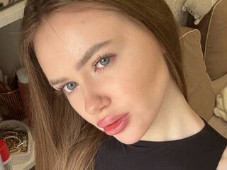 cam girl masturbating with vibrator DemetriaSefton