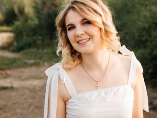 webcam chat room DemetriceAkpan