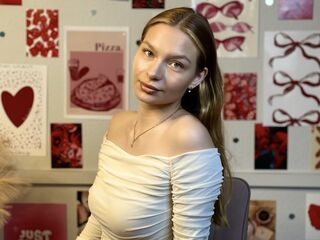 naked girl with webcam fingering DonetteSimple