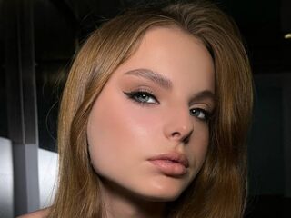 webcam girl chat room DoraWilliams