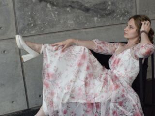 camslut fingering wet pussy EarleneConaghan