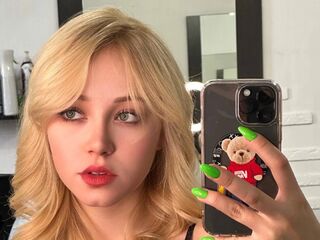 nude webcamgirl EmilyCarles
