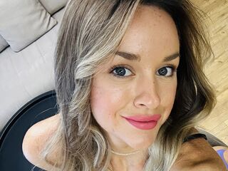 naked cam chat EmmaBlue