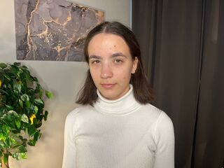camgirl showing tits EmmaDiaz