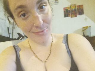 camwhore masturbating with dildo FionaAnoif