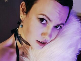 camgirl masturbating with vibrator FleurLis