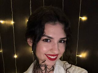 girl shaving pussy GenesisLebow